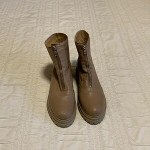 Tan coloured leather Lyle ankle boots with front zipper.
